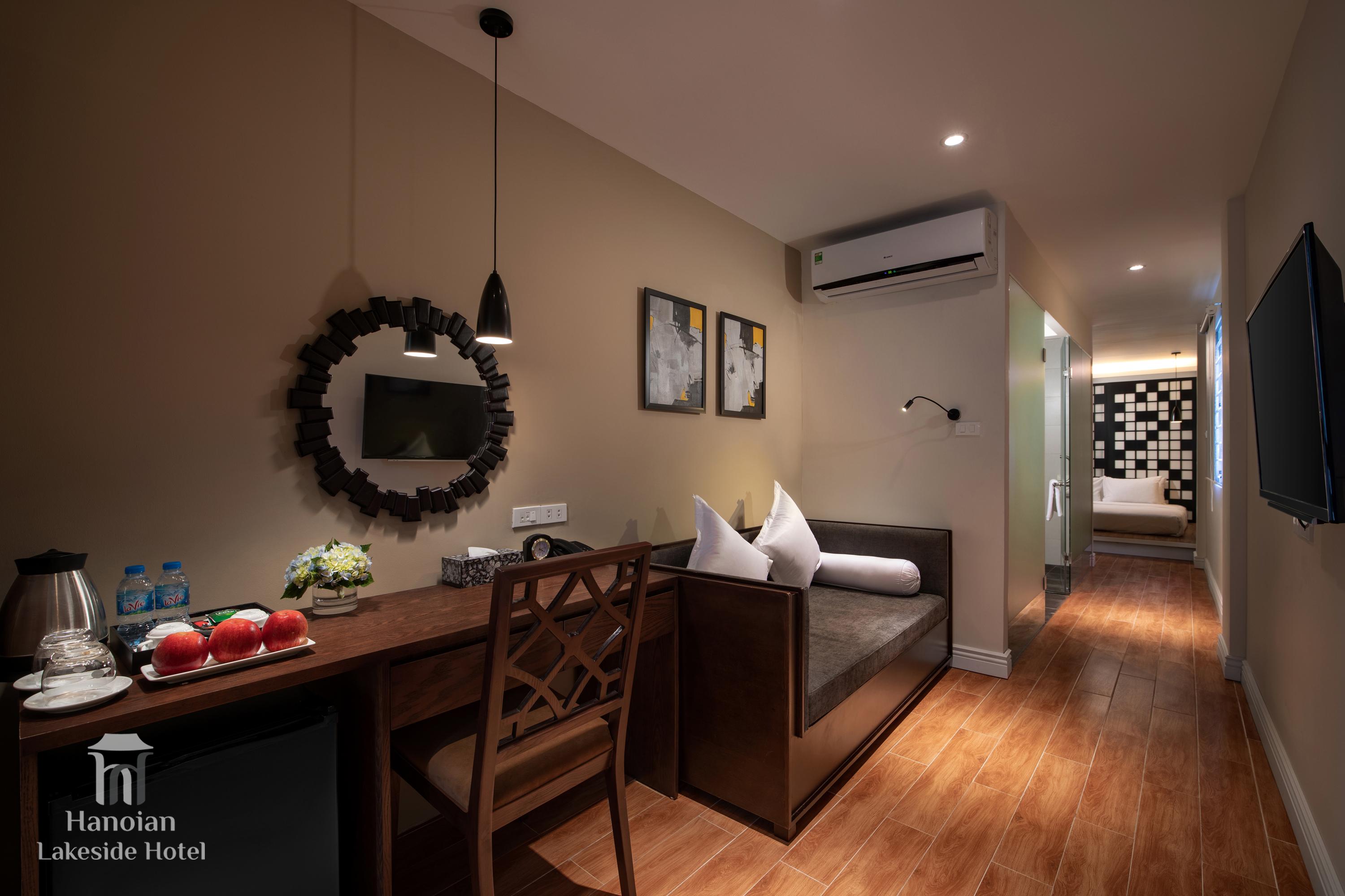 Lakeside Premium & Travel 3* Hanoï