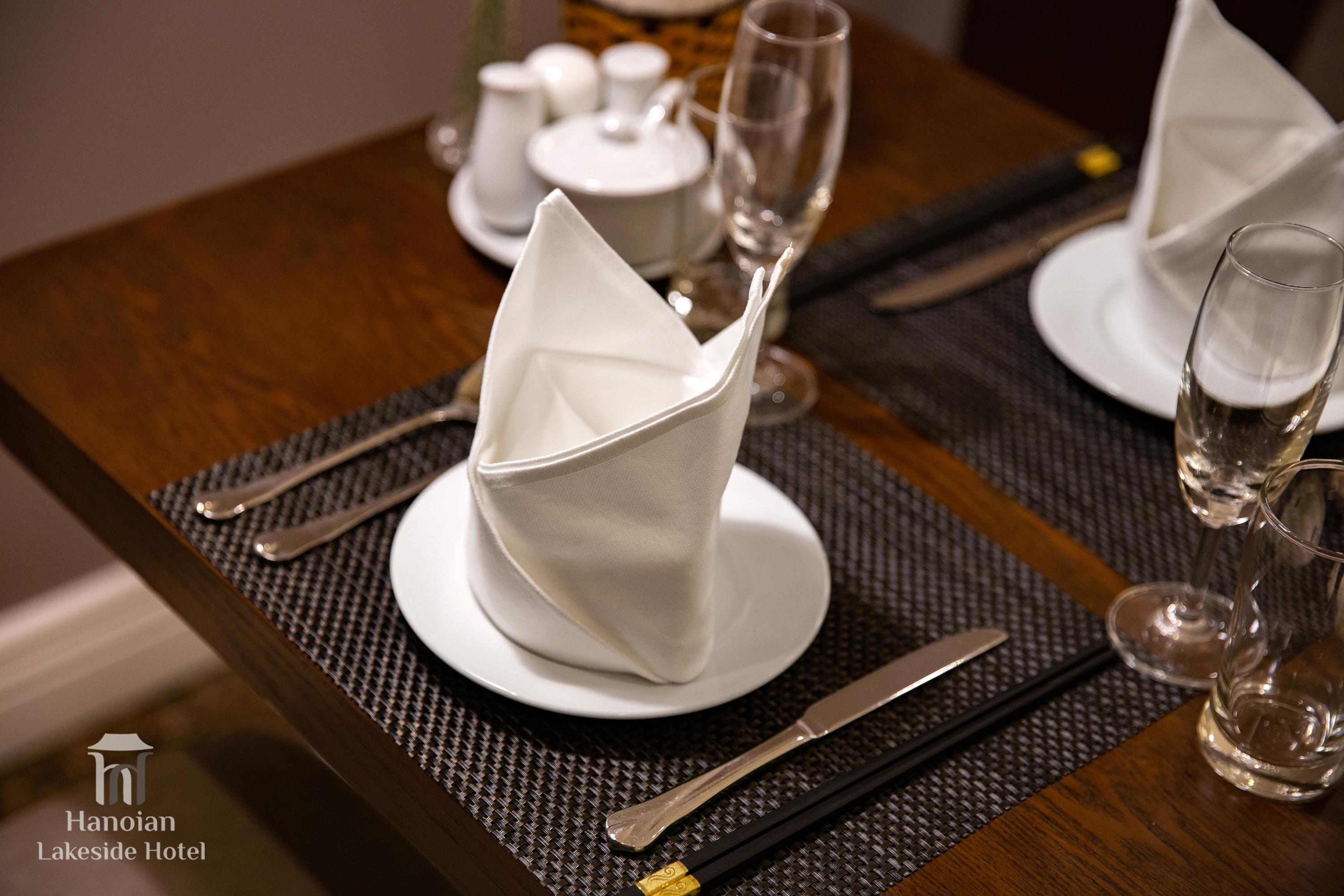 Lakeside Premium & Travel Hotel Hanoï